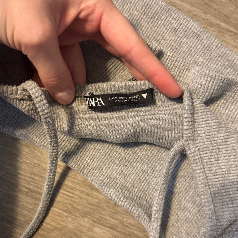 Zara Ribbed Knit Crop Top - Picture 4 of 4
